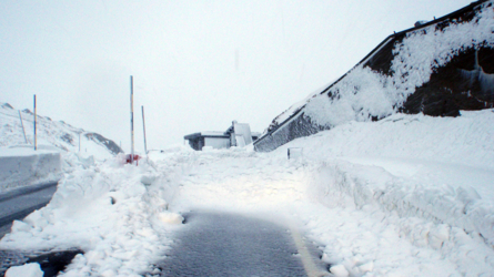 Schneesturm auf dem Splügenpass auf der Heimfahrt