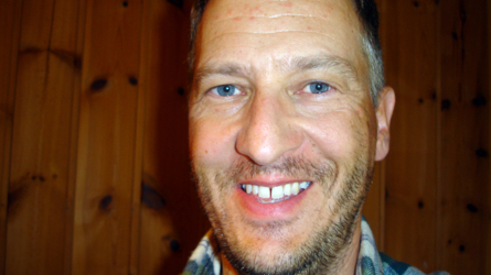Man beachte meine Stirn - damned black flies!