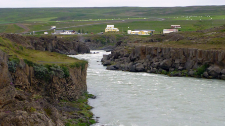 Blick vom Godafoss flussabwärts